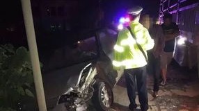 引擎盖下的惊魂，2米眼镜蛇藏身险酿事故